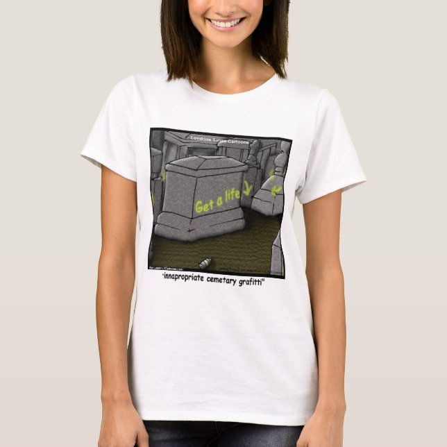 Camiseta Pinturas Engraçadas em Cemitérios (Frente)