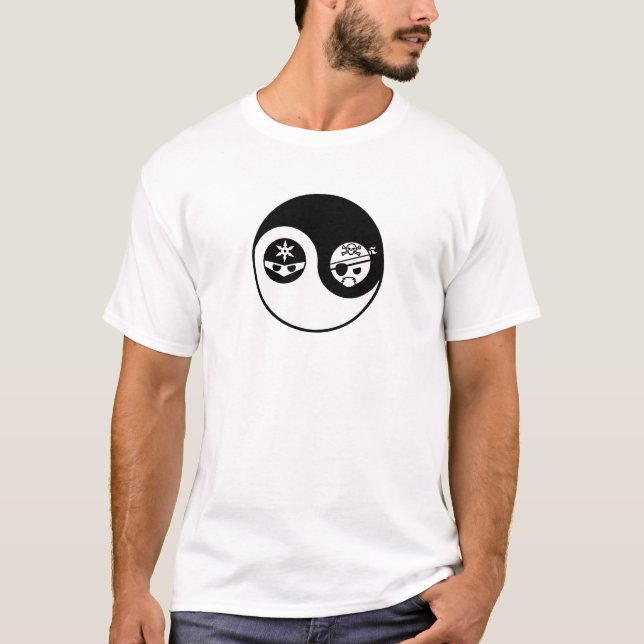 Camiseta Pirata CONTRA Ninja (Frente)