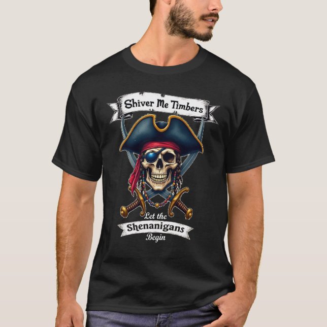 Camiseta Pirata - Halloween Do Céu Me Shiver Timbers (Frente)