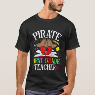 Camiseta Pirate First Grade Teacher - Halloween Pirate Day