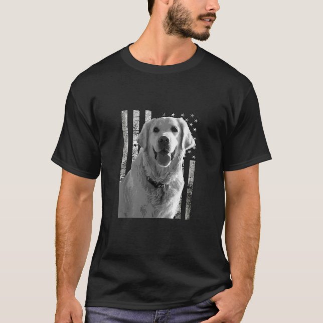 Camiseta Pirenéus Excelentes de Cachorro Patriótico com Fla (Frente)