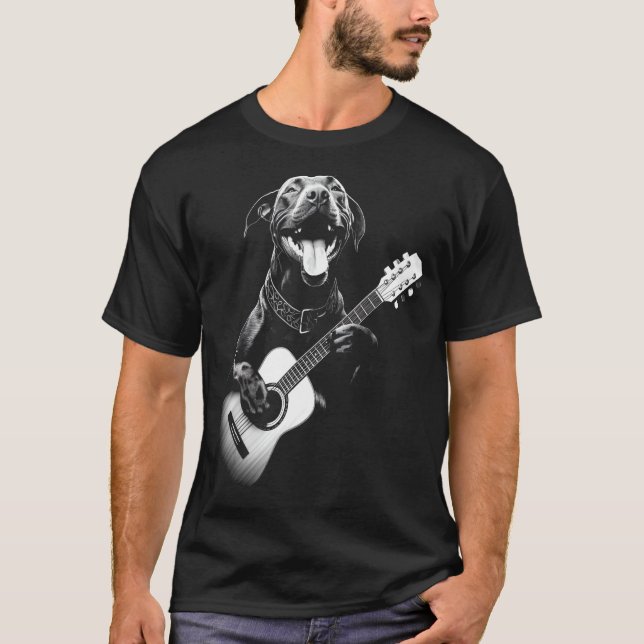 Camiseta Pitbull Americano Tocando Violão - Cachorro de Vio (Frente)
