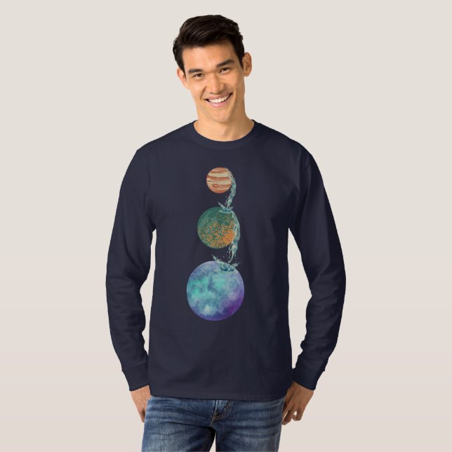 Camiseta Planetas de criação com cascatas de água caindo (Frente Completa)
