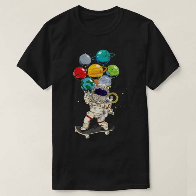 Camiseta Planetas Engraçados Skateboard Cosmonaut Astronaut (Frente do Design)