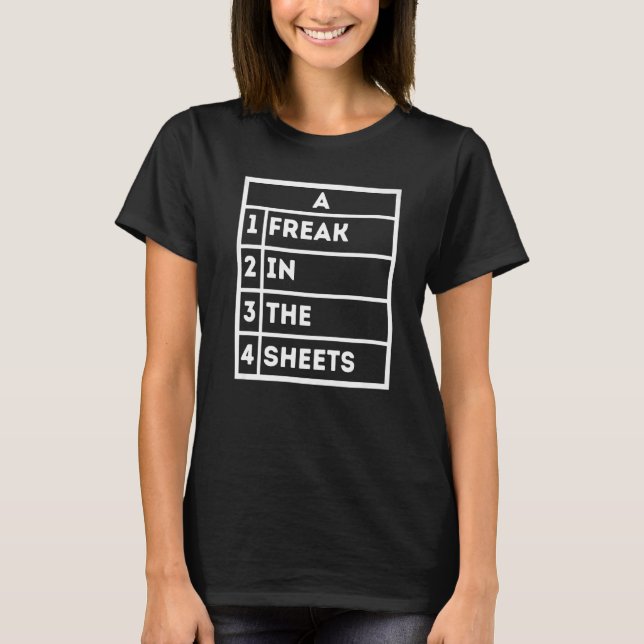 Camiseta Planilha Excel Freak In The Sheets Piada de Escrit (Frente)