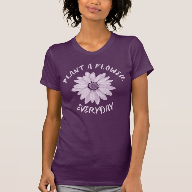 Camiseta Plante Uma Flor Todos Os Dias (Frente)