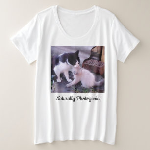 Camiseta Plus Size Citação e Gatos Foto Engraçada Frente, Verso Coraç