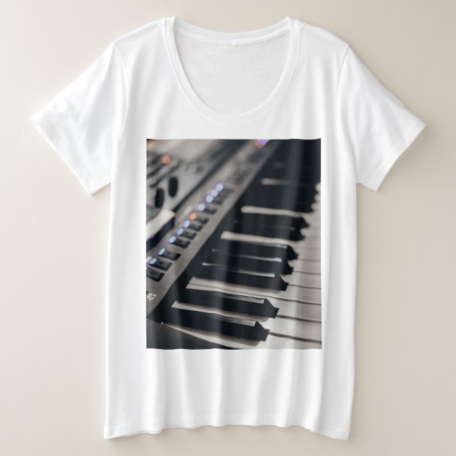 Camiseta Plus Size Design de Piano Bonito (Frente do Design)