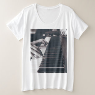 Camiseta Plus Size Design de Piano Incrível