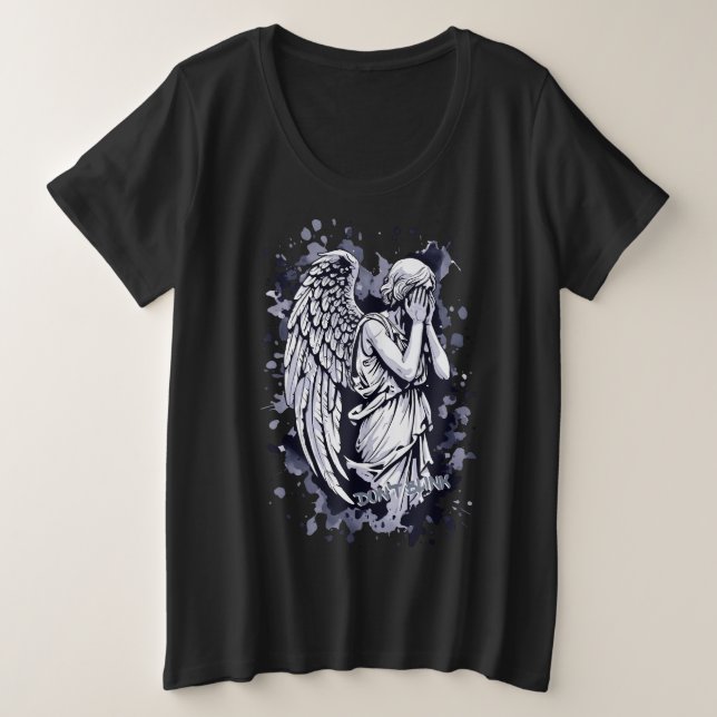 Camiseta Plus Size Escultura de um Anjo Vestígio - com Placas 1 (Frente do Design)