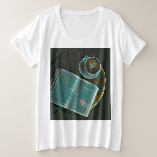 Camiseta Plus Size Eu adoro café e livros (Frente do Design)