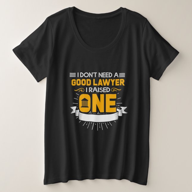 Camiseta Plus Size Eu Criei Um Bom Advogado (Frente do Design)