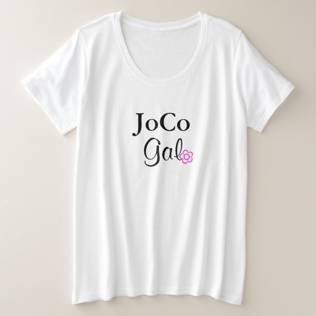Camiseta Plus Size Flor Cor-de-rosa JoCo (Frente do Design)