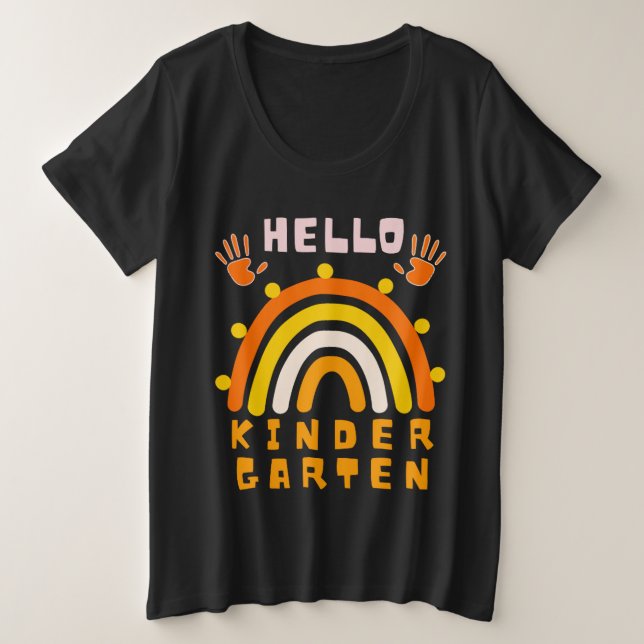 CAMISETA PLUS SIZE HELLO KINDERGARTEN - CINCO LEGAL (Frente do Design)