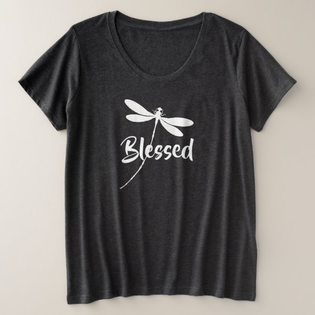 Camiseta Plus Size Libélula abençoada (Frente do Design)