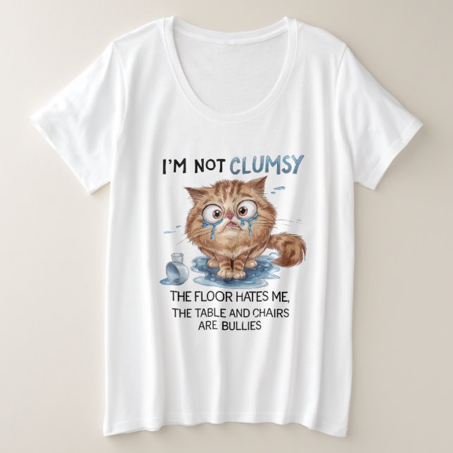 Camiseta Plus Size Não Sou Desajeitada, O Chão Me Odeia  (Frente do Design)