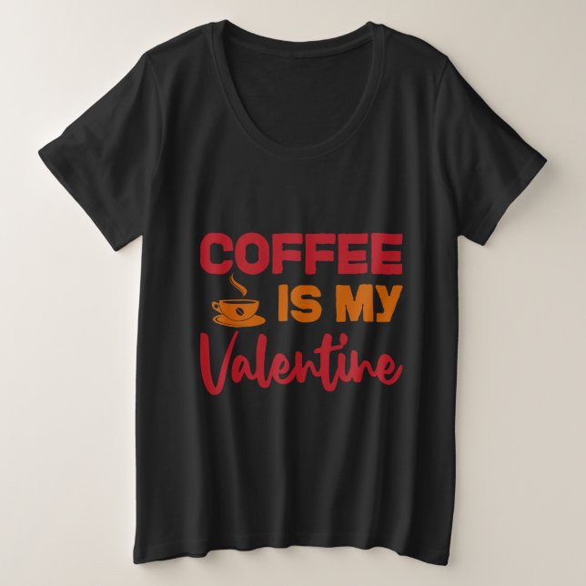 Camiseta Plus Size O meu café é o meu vinho (Frente do Design)