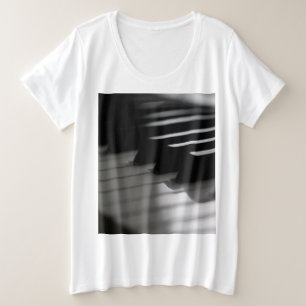 Camiseta Plus Size Piano Bonito