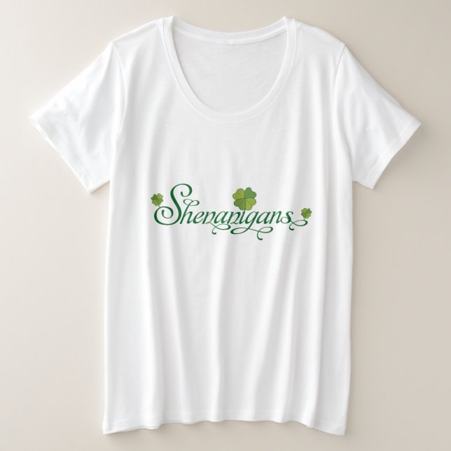 Camiseta Plus Size Saint Patrick Day Shenanigans Irish Shamrock (Frente do Design)
