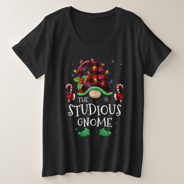 Camiseta Plus Size Studious Gnome Buffalo Plaid Matching Family Chris (Frente do Design)
