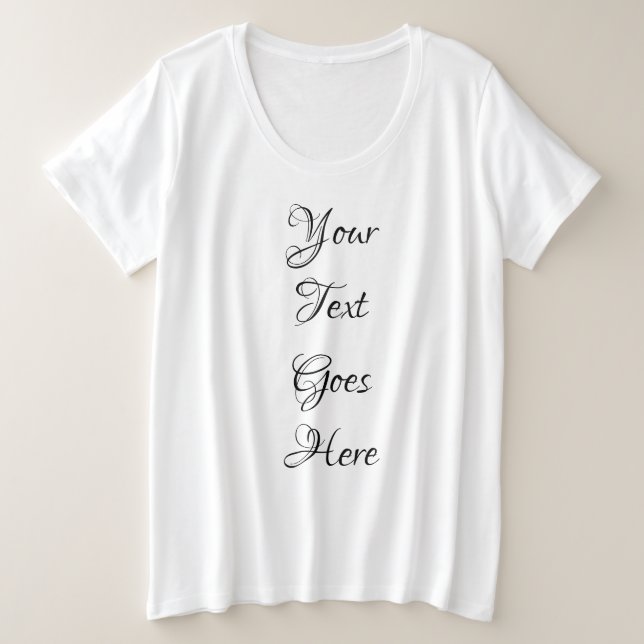 Camiseta Plus Size Texto personalizável para Modelo mulheres com scri (Frente do Design)