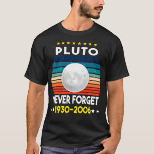 Camiseta Plutão Nunca Esquece 1930 - Vintage Funny Unive (U
