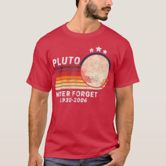 Camiseta PLUTO NUNCA ESQUEÇA O Estilo Retroativo Espaço Eng