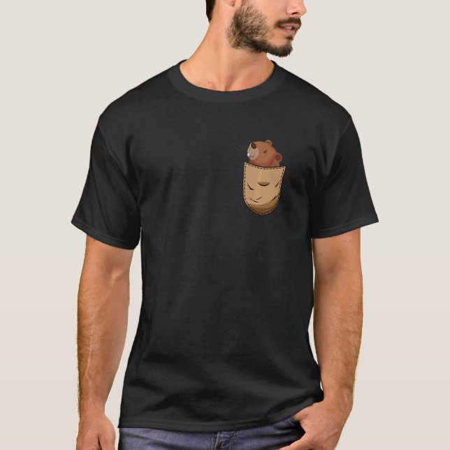 Camiseta Pocket Capybara Pocket Cute Animal Parody (Frente)
