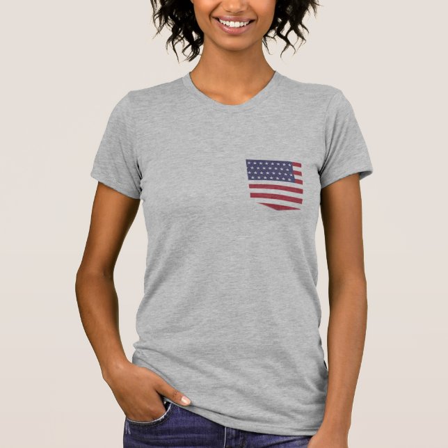 Camiseta Pocket Pocket Tee. Sinalizador Americano Personali (Frente)