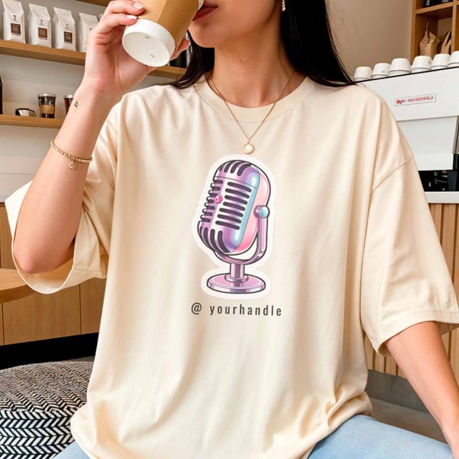 Camiseta Podcast Mic + Nome da sua mídia social (Criador carregado)