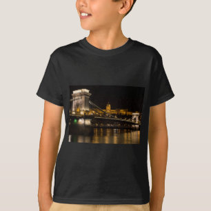 Camiseta Ponte de Corrente com o Castelo de Buda, Hungria,