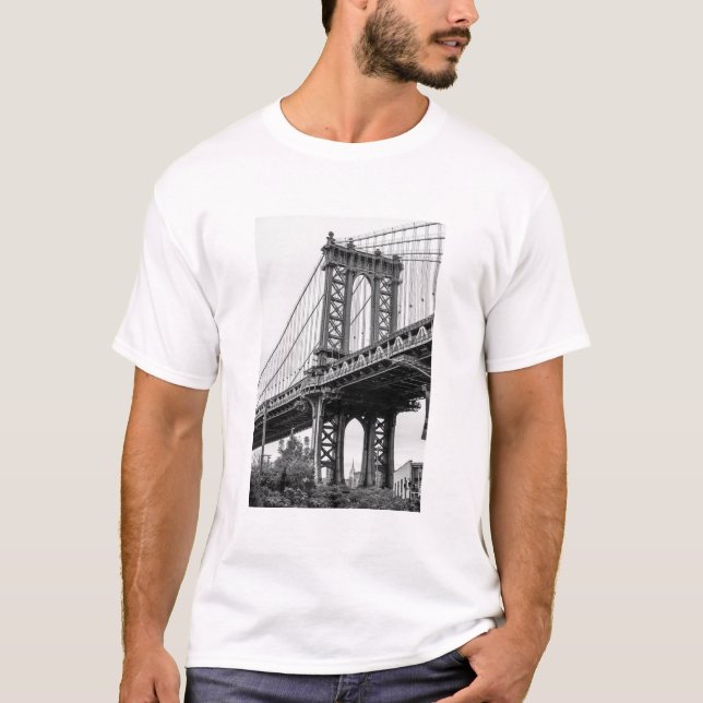 Camiseta Ponte Manhattan em preto e branco (Frente)
