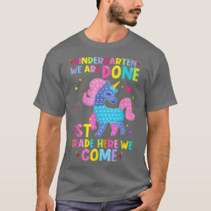 Camiseta Poppin Kindergarten Estamos No Nível De 1 rua Aqui