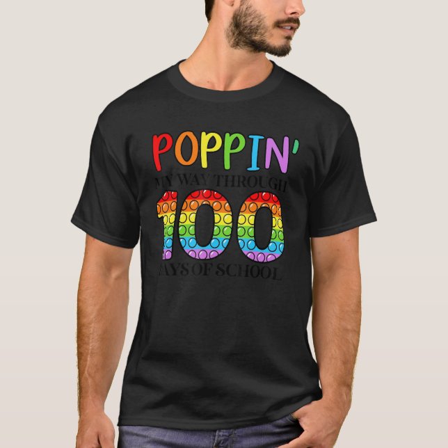 Camiseta Poppin' My Way Through 100 Days Of School  Teacher (Frente)