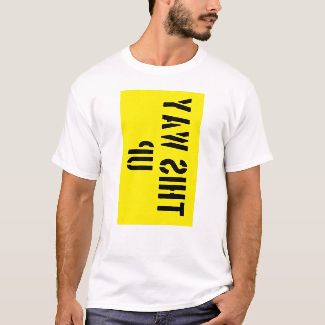 Camiseta Por aqui em T-Shirt (Frente)