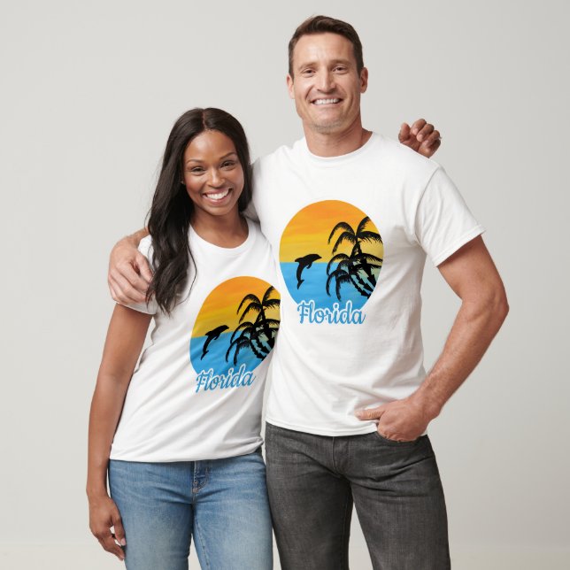 Camiseta Pôr do sol bonito na Flórida com um golfinho (Unissex)