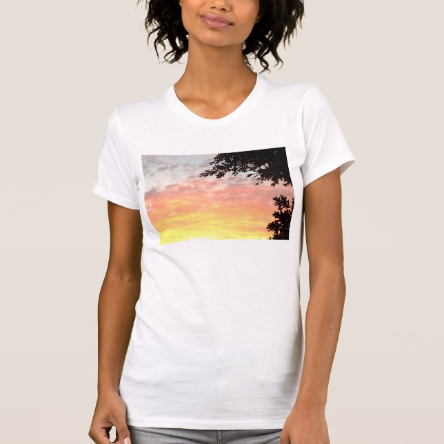 Camiseta Por do sol colorido (Frente)