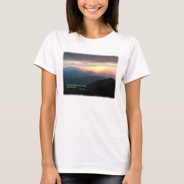 Camiseta Por do sol nos enfumaçados: Mtns é chamar/Muir (Frente)