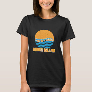 Camiseta Pôr do sol retrô e ondas do oceano Newport Rhode I