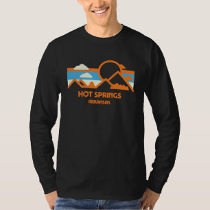 Camiseta Pôr do sol retrô na cordilheira de Hot Springs Ark