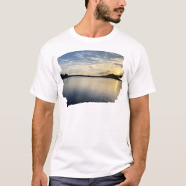 Camiseta Pôr do Sol Sobre o Lago Wildcat
