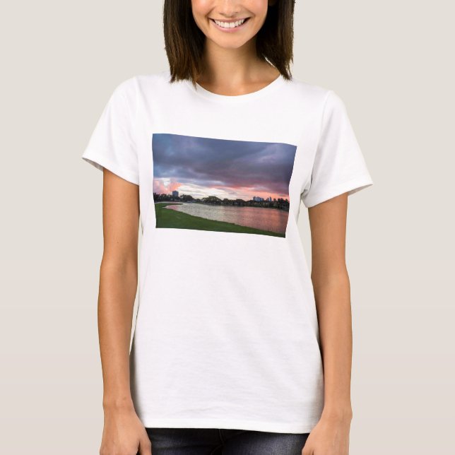 Camiseta Por do sol sobre o parque (Frente)