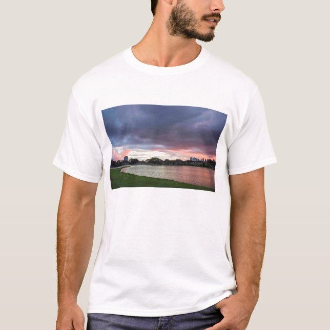 Camiseta Por do sol sobre o parque (Frente)