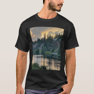 Camiseta Pôr do Sol Sobre um Rio