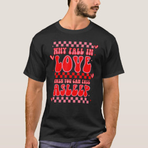Camiseta Por Que Apaixonar Quando Você Pode Dormir Todos