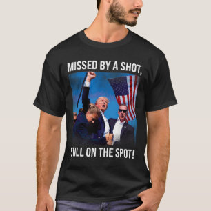Camiseta Por um triz Donald Trump momento histórico