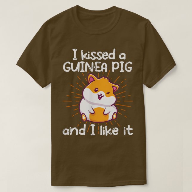Camiseta Porco Guineense Eu Beijei Um Porco Guineense E Eu  (Frente do Design)