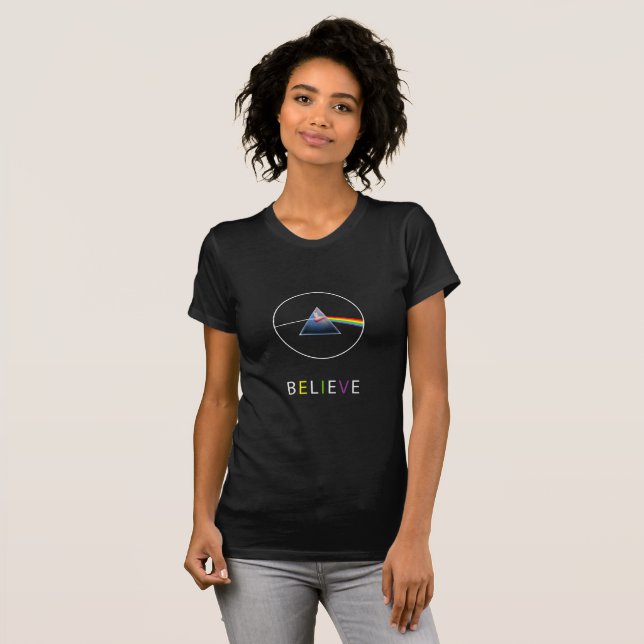 Camiseta porco voador de crença na design de prisma (Frente Completa)
