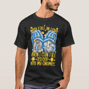 Camiseta Porque Cair No Amor Quando Você Pode Cair No Sono?