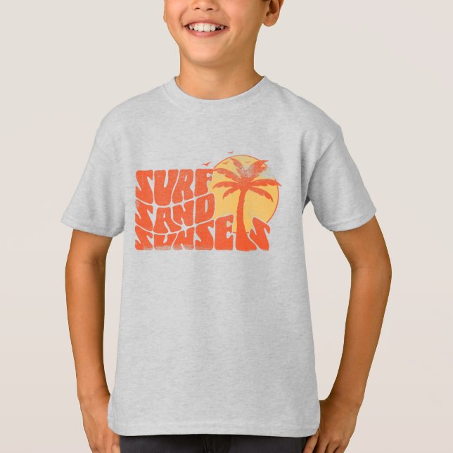 Camiseta Pôrs do sol de areia do Surf Retro Palm Tree Beach (Frente)